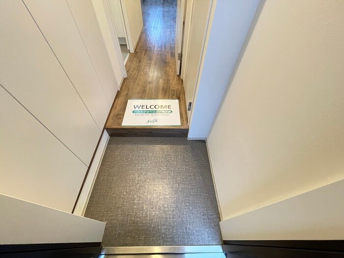 物件内観写真14　(玄関)