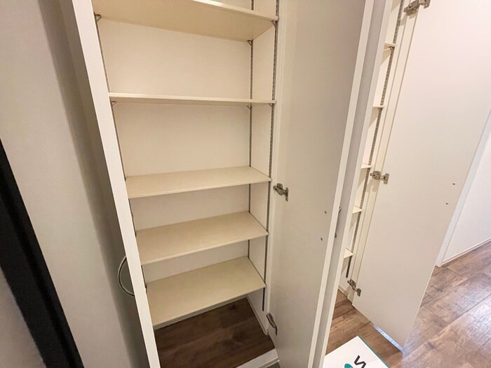 物件内観写真15　(収納)