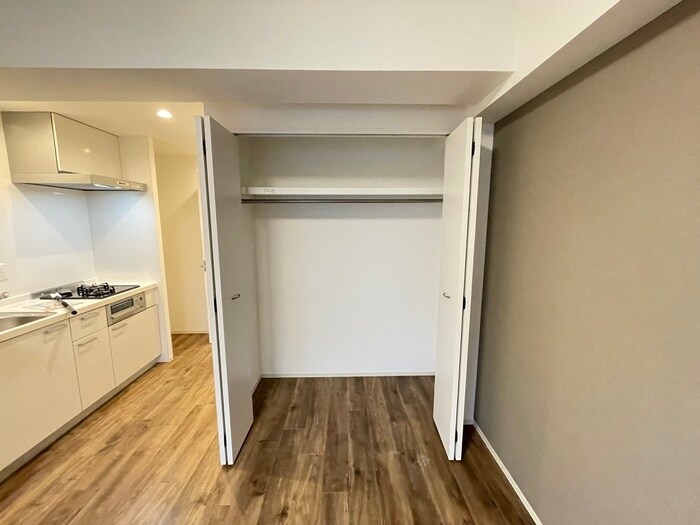 物件内観写真16　(収納)