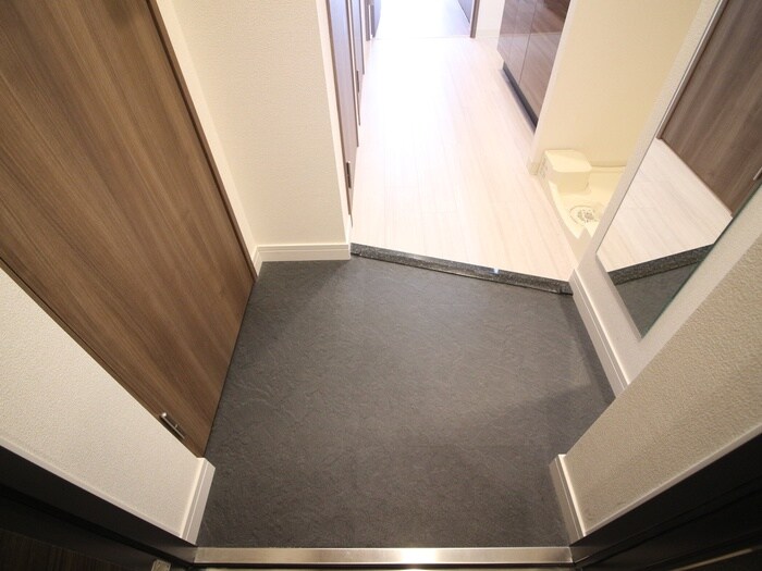 物件内観写真17　(玄関)