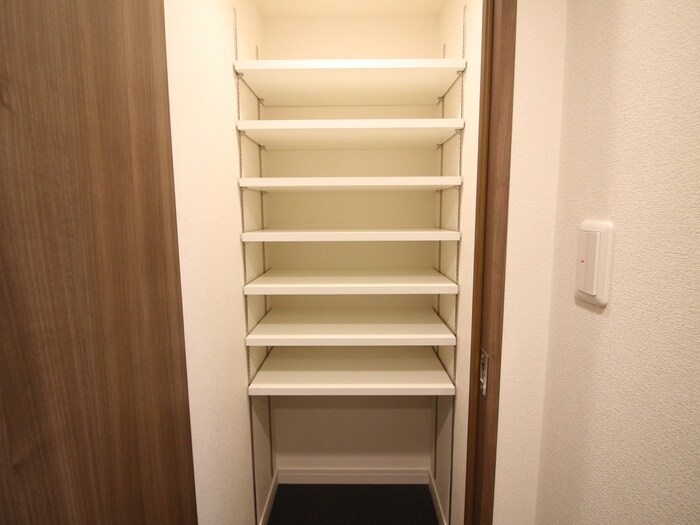 物件内観写真19　(収納)