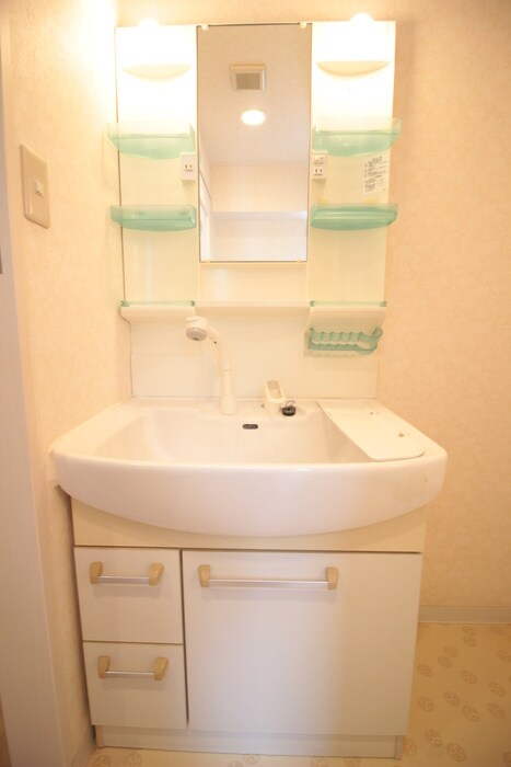 物件内観写真11　(洗面)