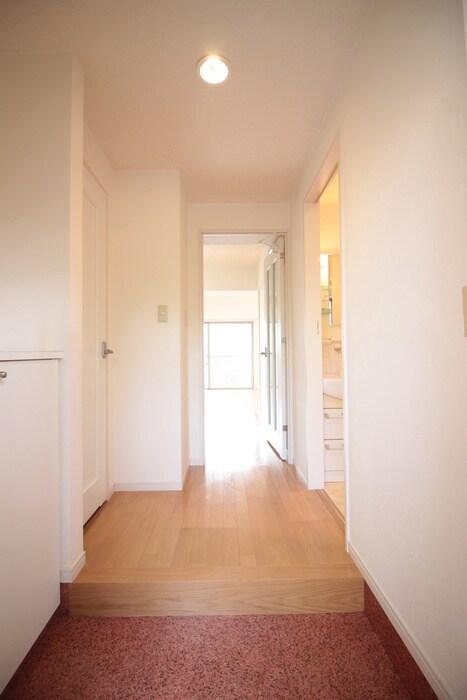 物件内観写真15　(玄関)