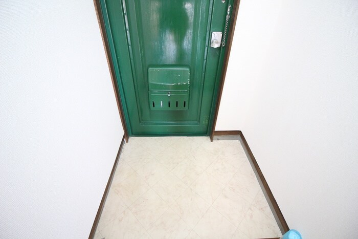 物件内観写真7　(玄関)