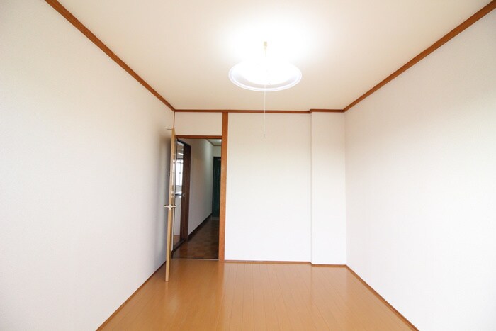 物件内観写真13　(居室)
