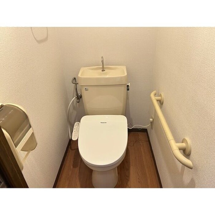 物件内観写真6　(トイレ)