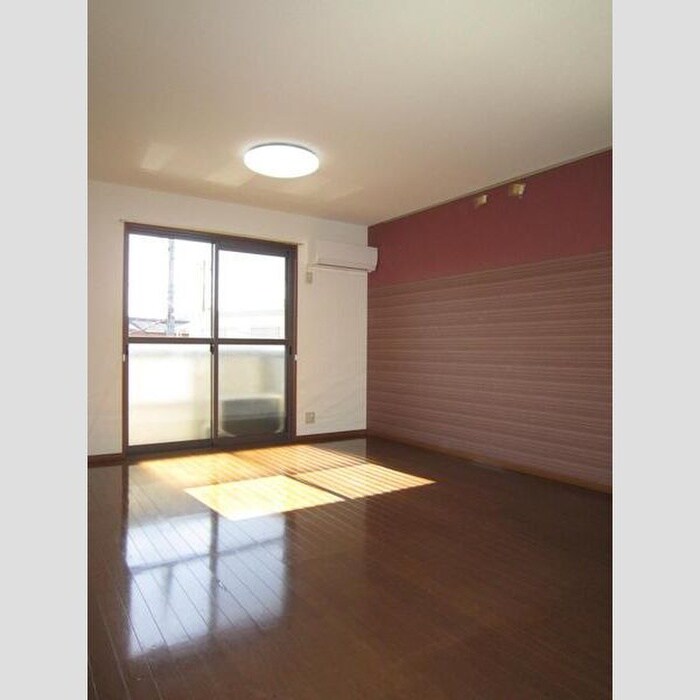 物件内観写真4　(居室)