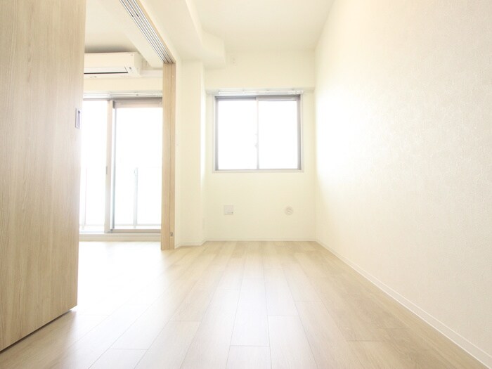 物件内観写真3　(居室)