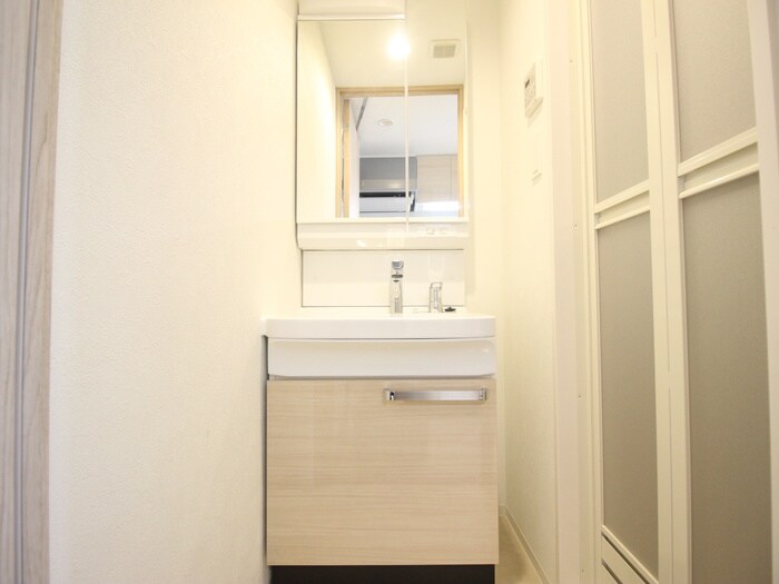 物件内観写真10　(洗面)