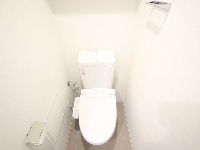 物件内観写真6　(トイレ)