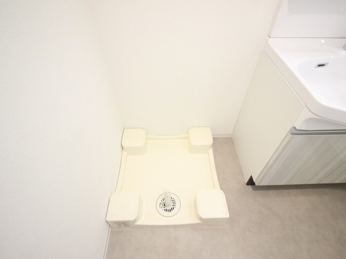 物件内観写真7　(洗濯機置場)