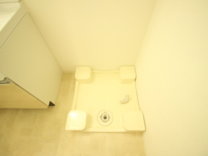 物件内観写真12　(洗濯機置場)