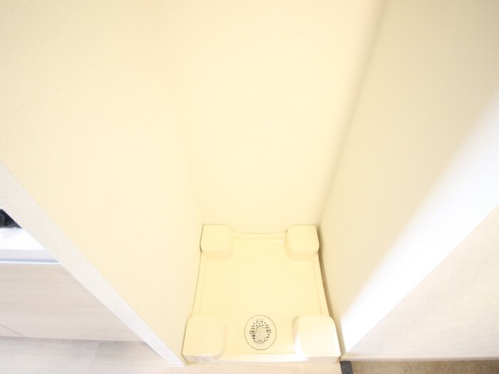 物件内観写真13　(洗濯機置場)