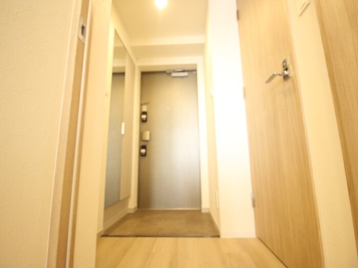物件内観写真15　(玄関)