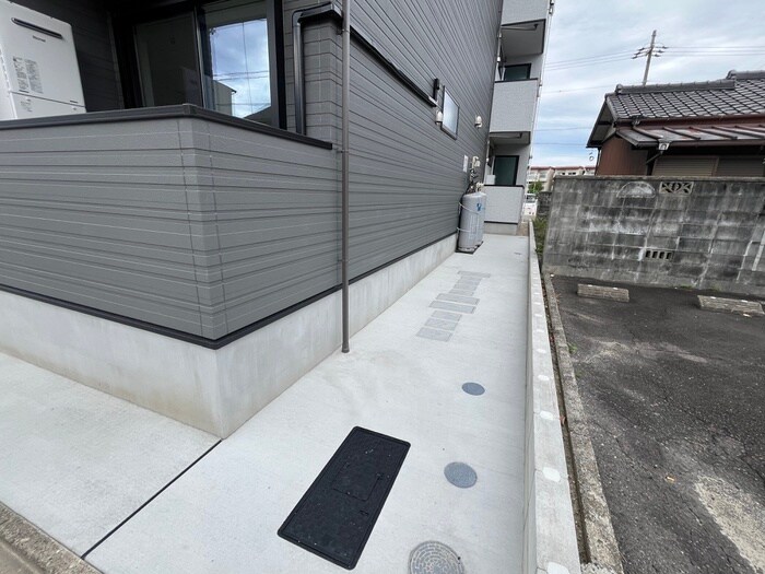 物件外観写真5　(駐輪場)