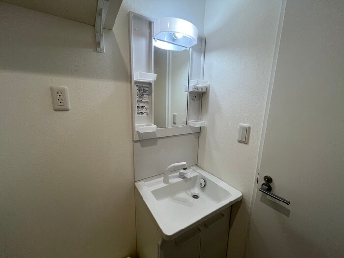 物件内観写真13　(洗面)