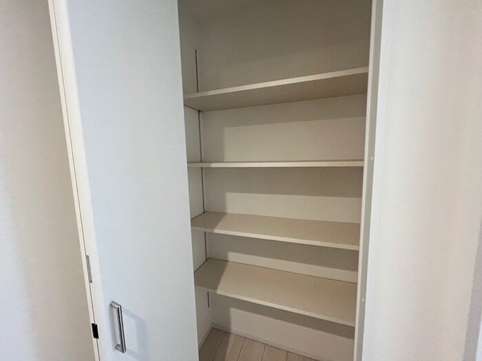物件内観写真18　(収納)