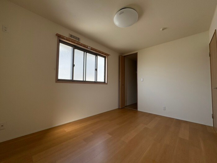 物件内観写真9　(居室)