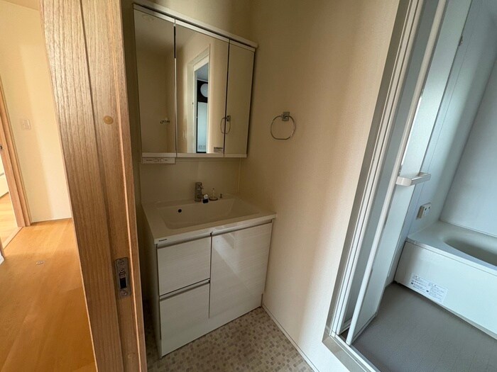 物件内観写真13　(洗面)