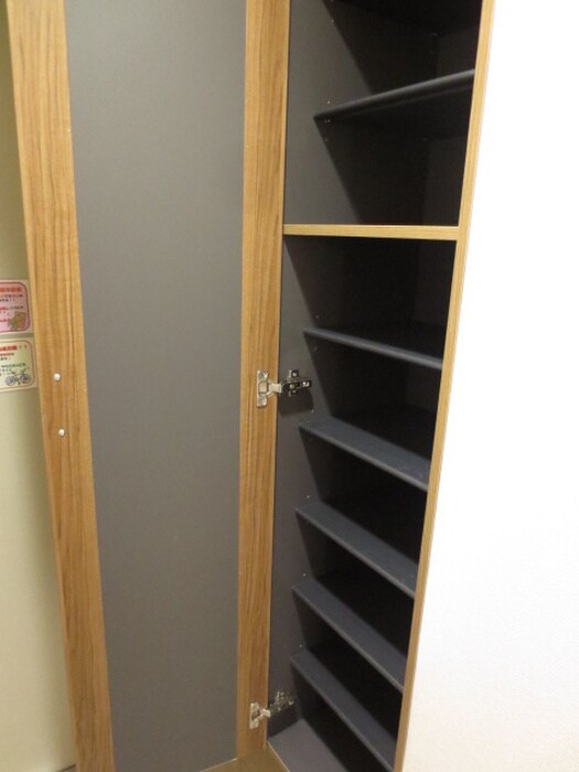 物件内観写真8　(靴箱)