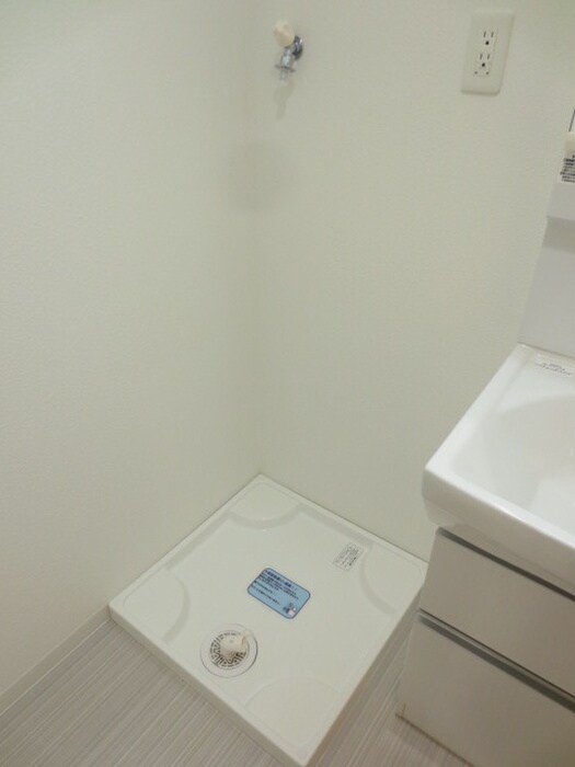 物件内観写真13　(洗濯機置場)