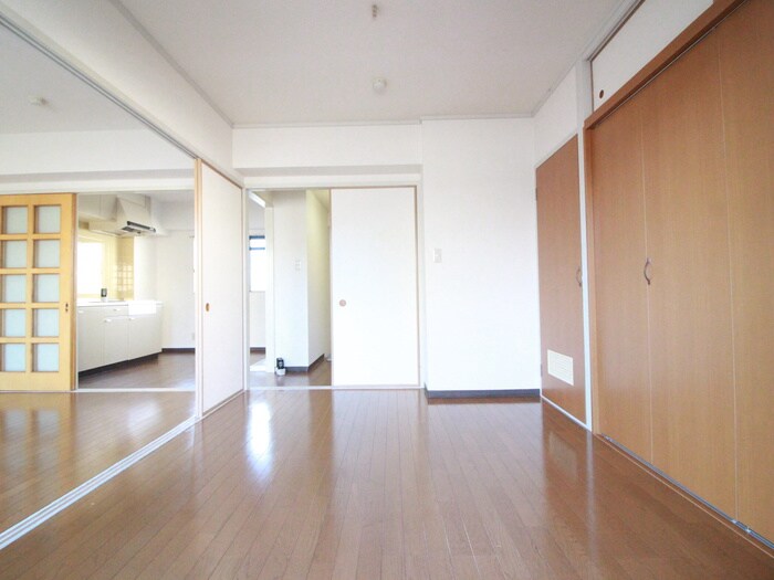 物件内観写真8　(居室)