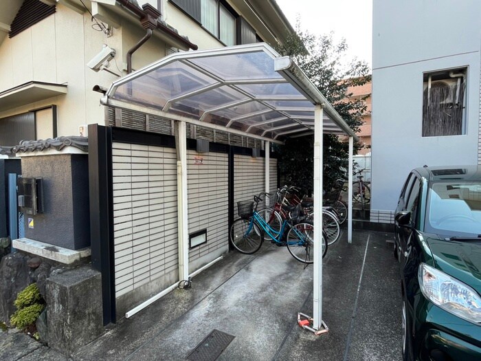 物件外観写真6　(駐輪場)