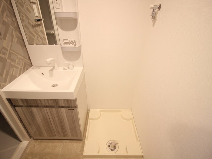 物件内観写真13　(洗濯機置場)