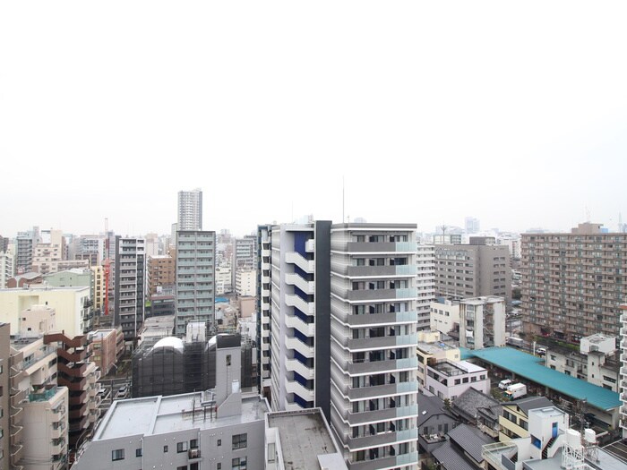 物件内観写真16　(室内からの展望)