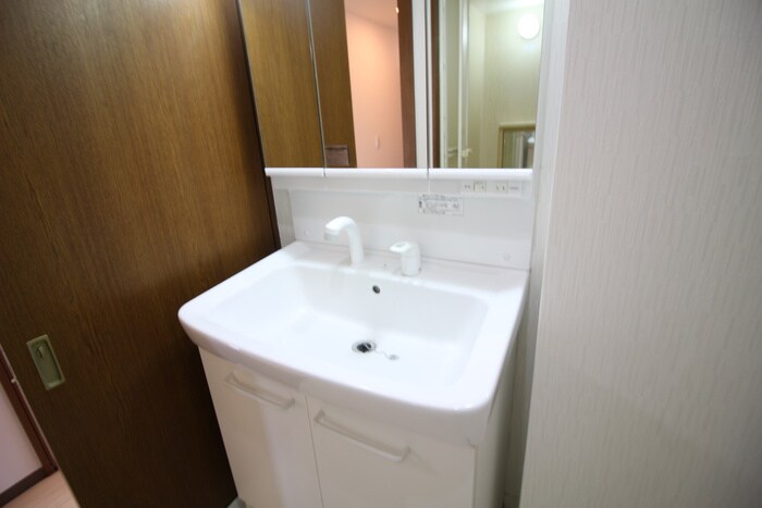 物件内観写真11　(洗面)