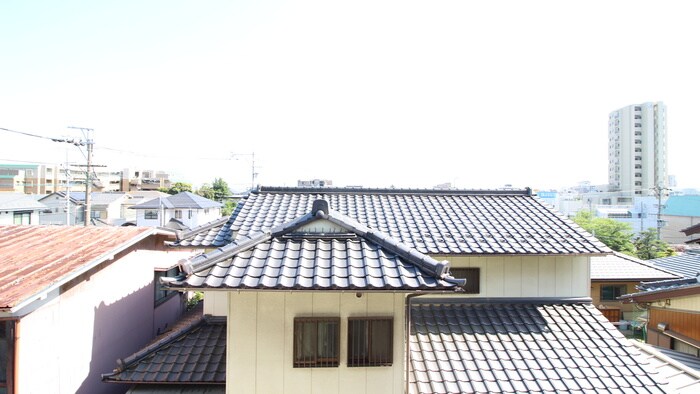 物件内観写真16　(室内からの展望)