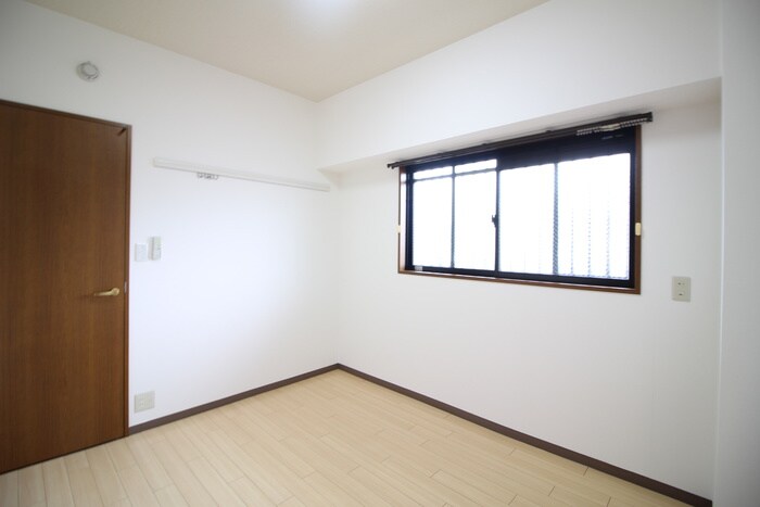 物件内観写真21　(居室)