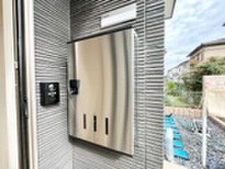 物件内観写真5　(玄関)