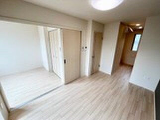 物件内観写真13　(居室)