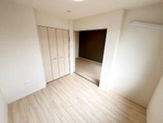 物件内観写真15　(居室)