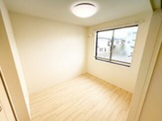 物件内観写真18　(居室)