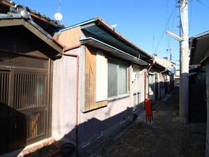 鳥羽見3丁目借家外観写真