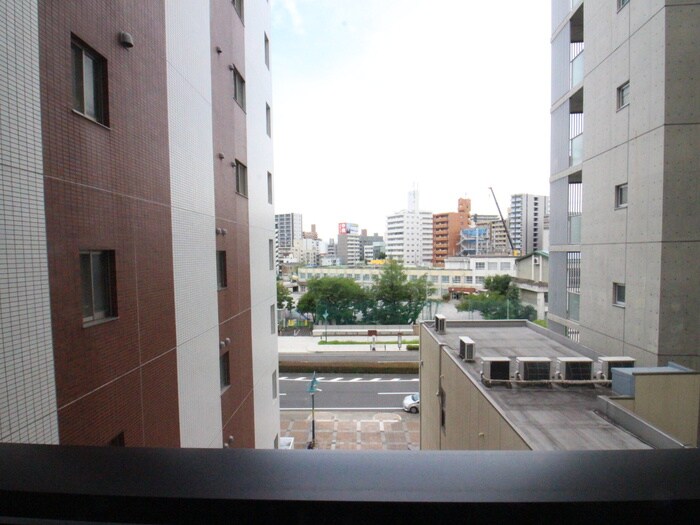 物件内観写真11　(室内からの展望)