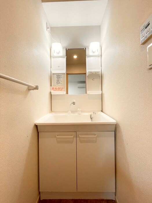 物件内観写真12　(洗面)