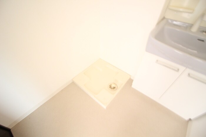 物件内観写真14　(洗濯機置場)