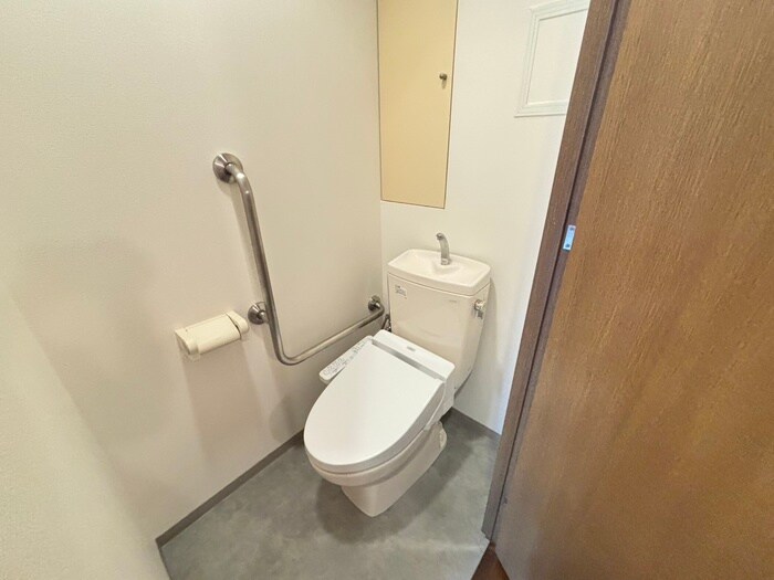 物件内観写真11　(トイレ)