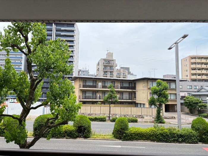 物件内観写真16　(室内からの展望)