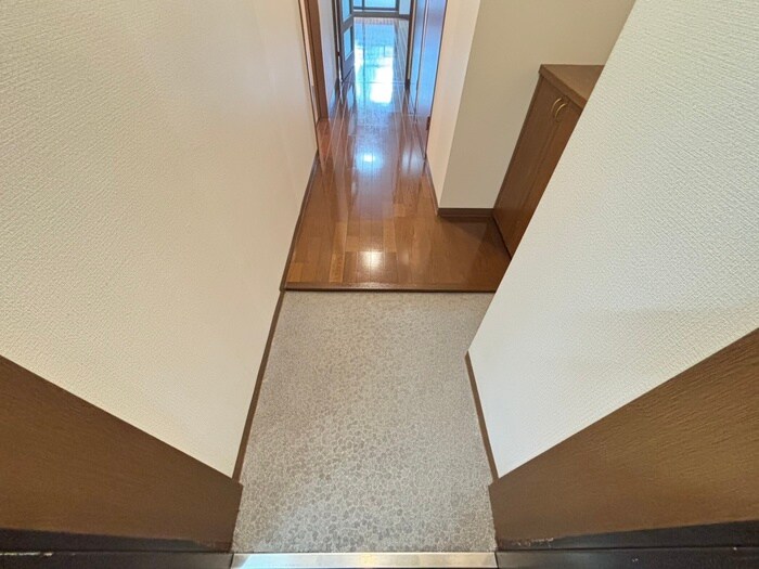 物件内観写真22　(玄関)