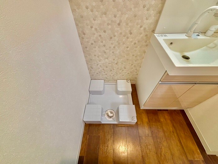 物件内観写真17　(洗濯機置場)