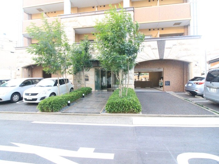 物件外観写真4　(駐車場)