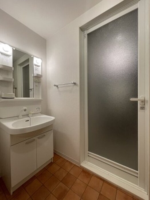 物件内観写真8　(洗面)