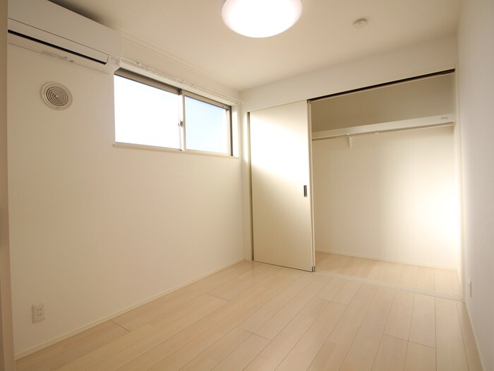 物件内観写真15　(居室)