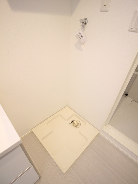 物件内観写真18　(洗濯機置場)