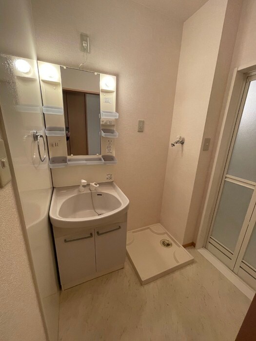 物件内観写真11　(洗面)