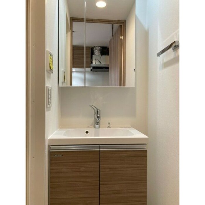 物件内観写真13　(洗面)